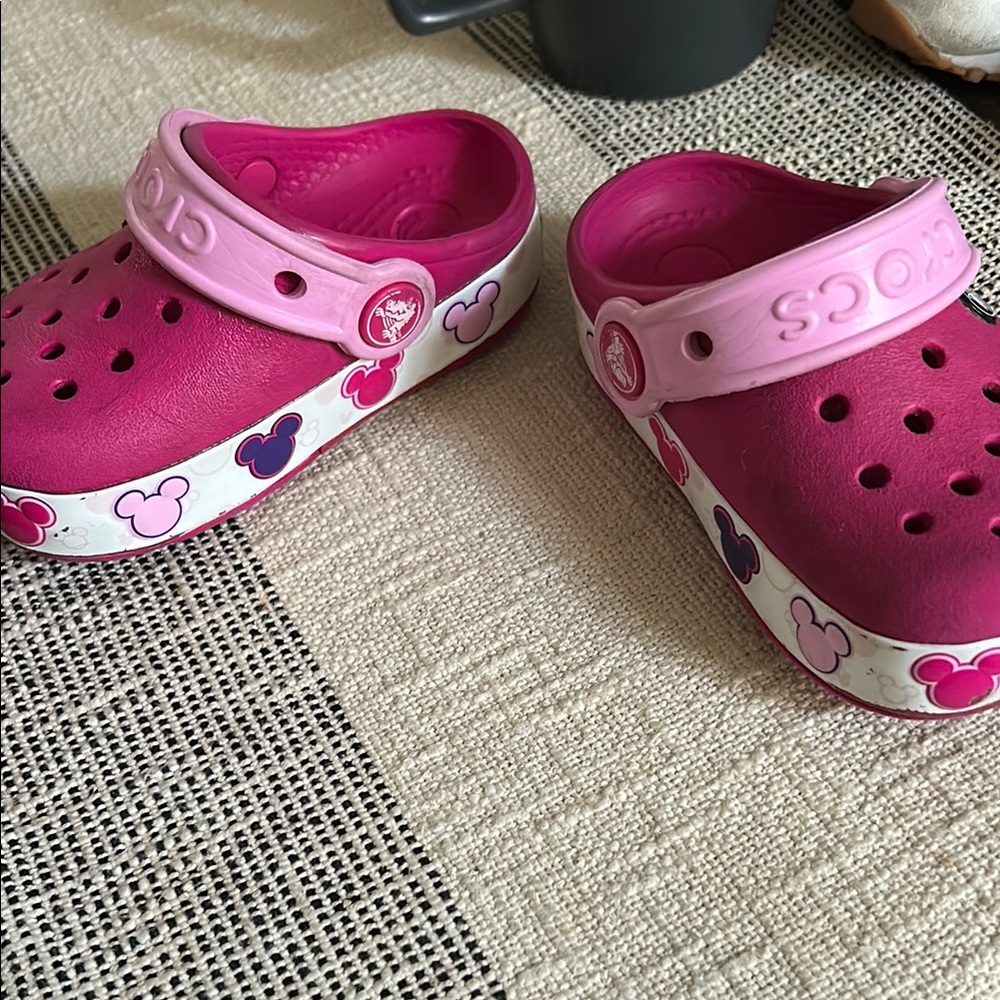 CROCS Pink Sandals Comfortable Slip-On Footwear - Picture 7 of 7